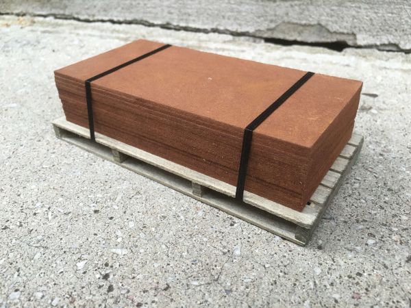 Stahlplatten Rostig auf Sonderpalette